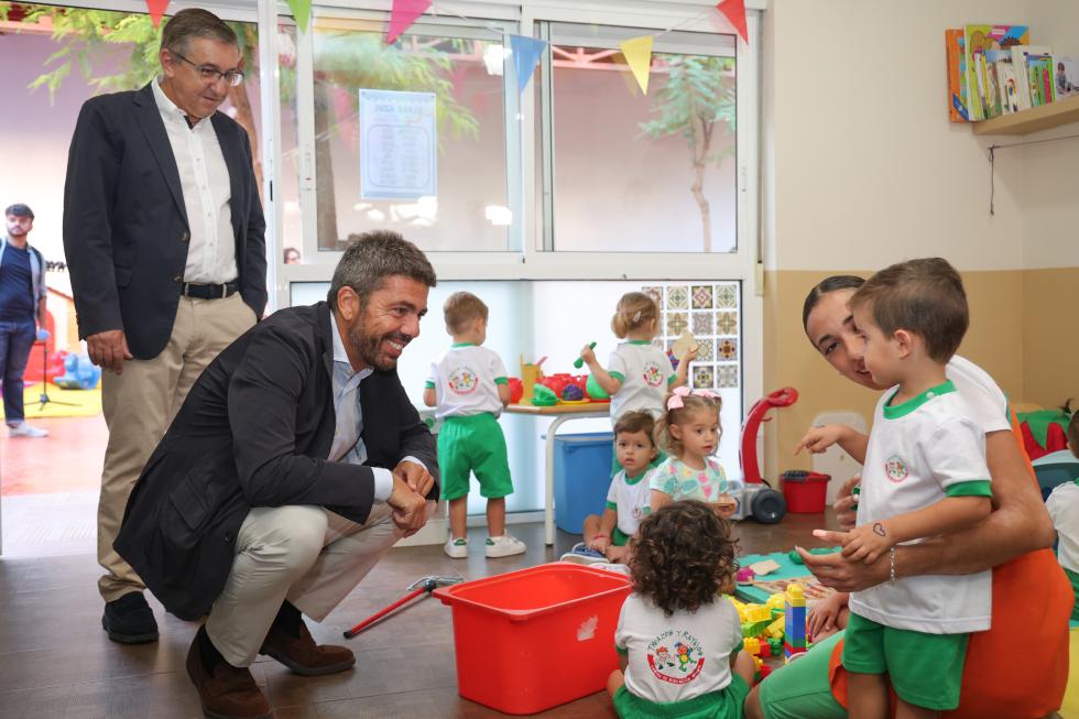 educacio universal i gratuita