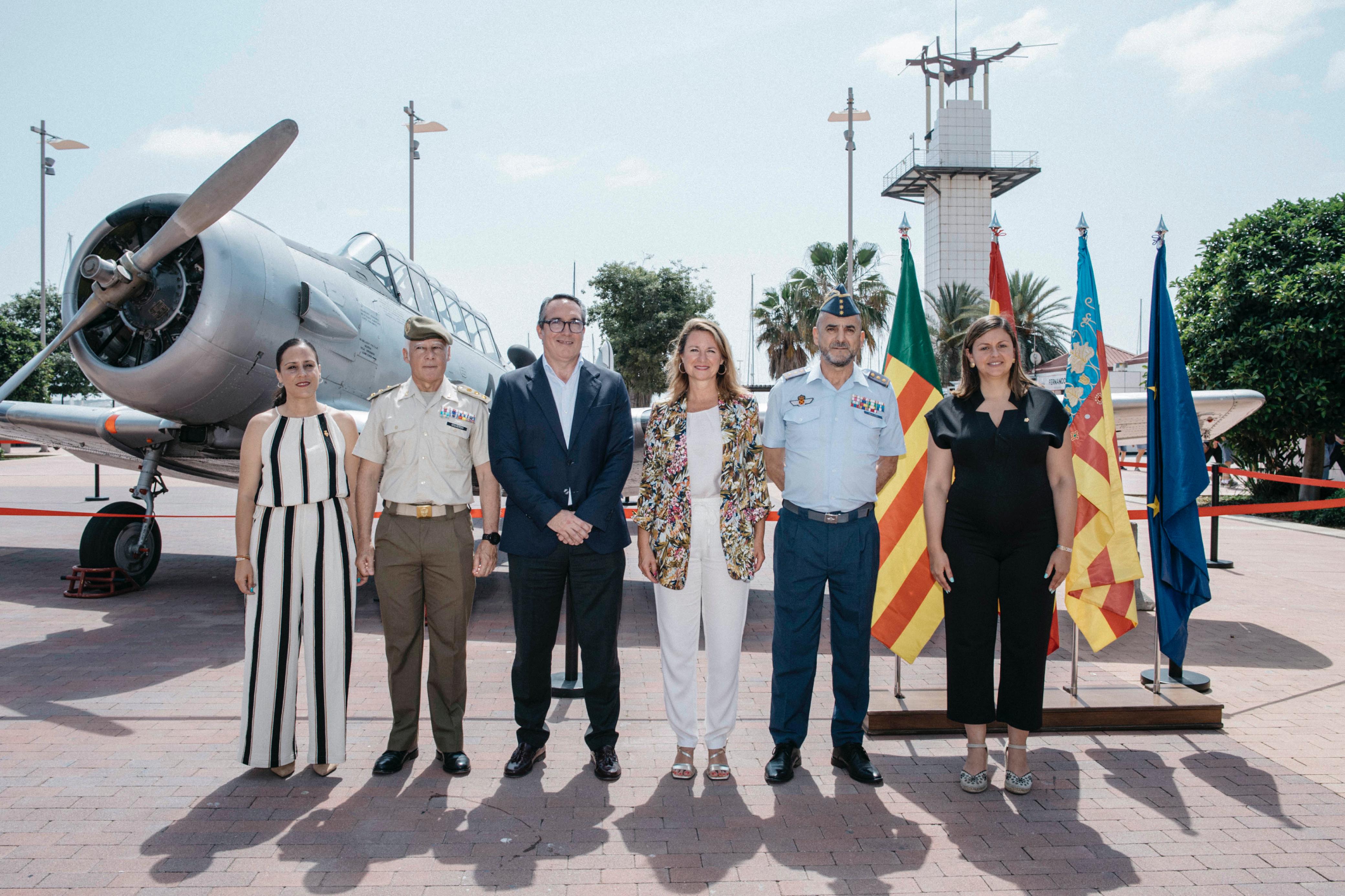 EXPOSICIÓN AVIONES GRAO