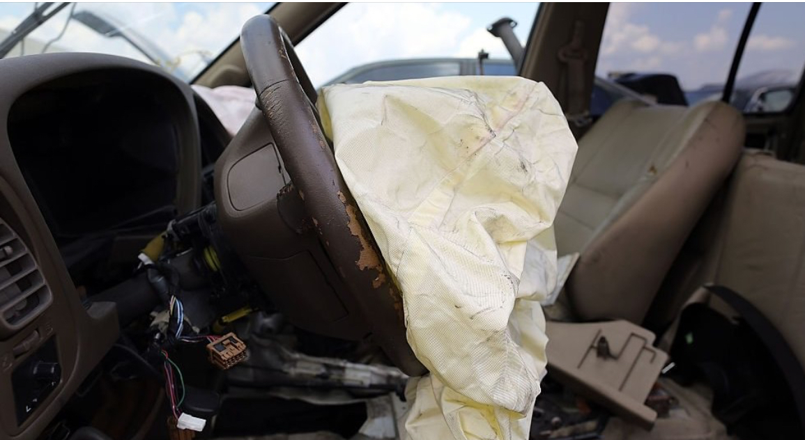 SCOPPIA L’AIRBAG, MUORE BIMBO DI SOLI DUE MESI: TRAGEDIA DEVASTANTE