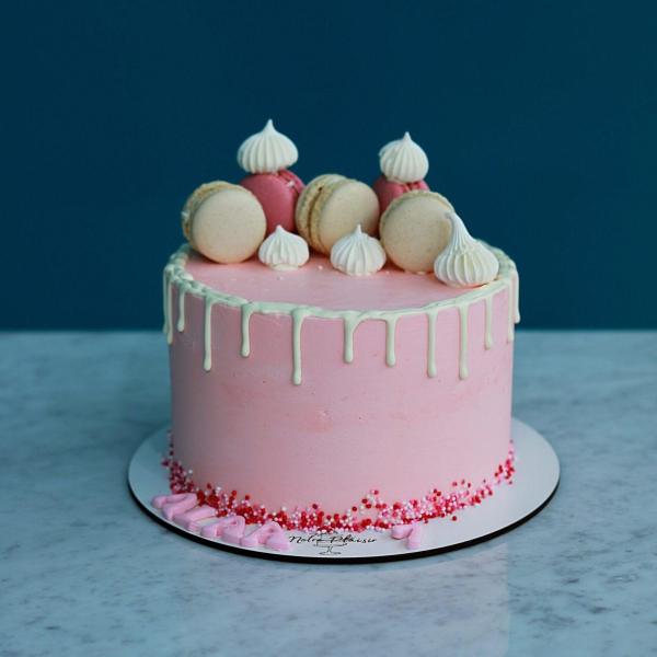 L.C Macarons & Meringue