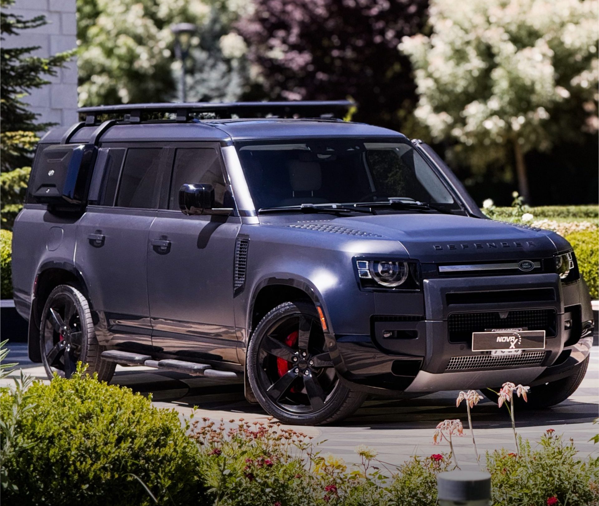 2023 Land Rover Range Rover Defender 130 First Edition