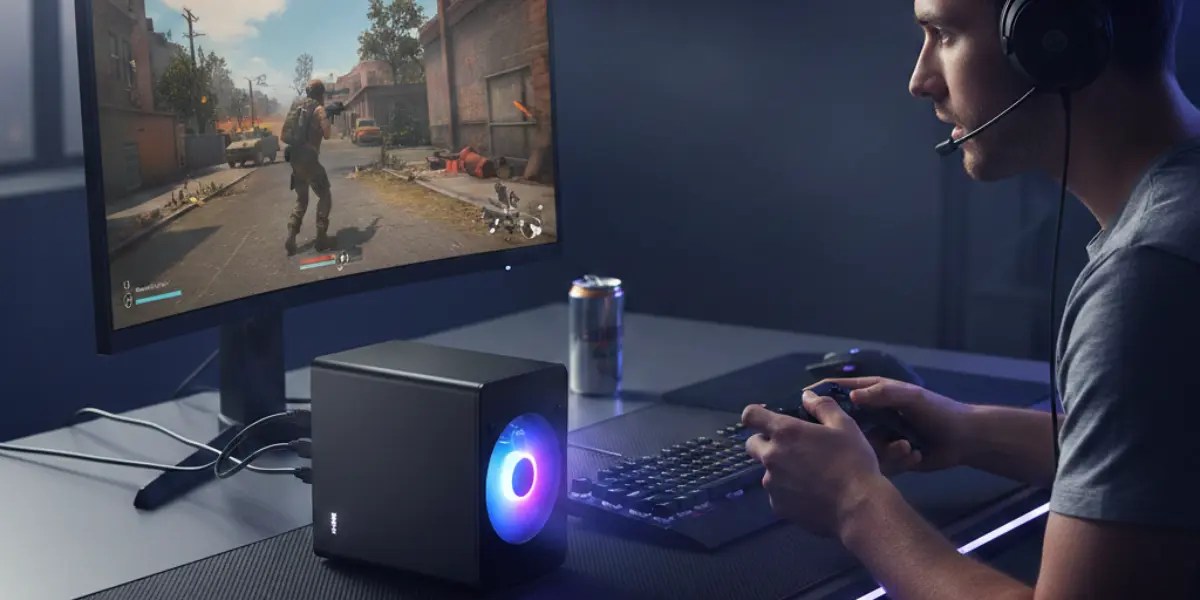 Gamer dominating Call of Duty on the best affordable gaming PCs with SSD