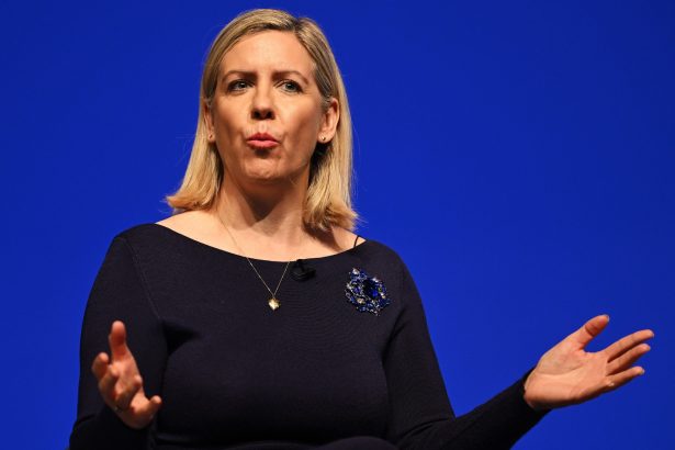 Andrea Jenkyns siblings