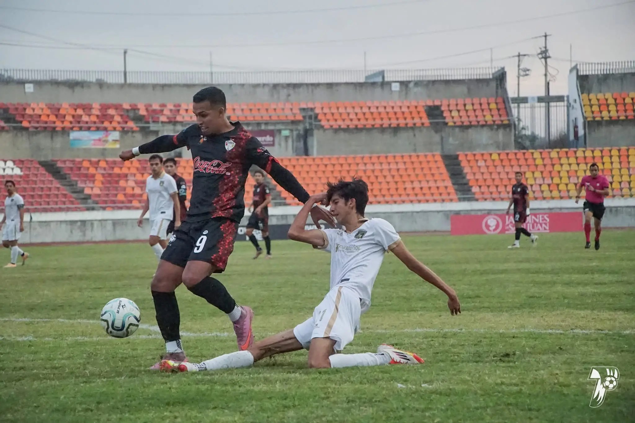 Kevin Loera de Tigres de Álica lidera la tabla de goleo de la Liga Premier