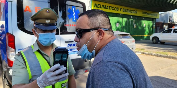 Realizan más de 80 exámenes para detectar conducción bajo influencia del alcohol y otras drogas