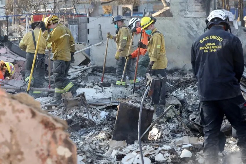 Bomberos de California refuerzan estrategias frente a incendios forestales por fuertes vientos