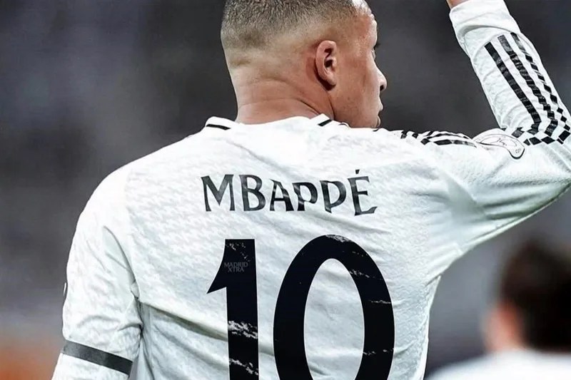 Kylian Mbappé heredará el dorsal 10 del Real Madrid a partir de la temporada 2025-26