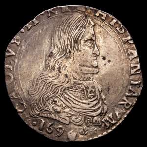 Carlos II (1665-1700). 1/2 Filippo. (1694). Milán. (Tauler-3097). (Vti-17). (Mir-388/2). Ag. 13,83 gramos. VF+.