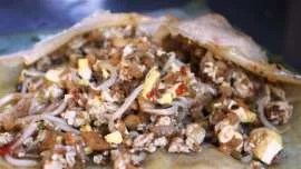 Jelajah Kuliner di Kawasan Kelenteng Hok Tek Bio Bogor, Mampir ke Lumpia Basah Erner yang Legendaris
