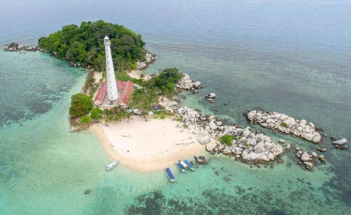 Wisata ke Tanjung Kelayang Belitung, Jangan Lewatkan Mampir ke 5 Destinasi Ini