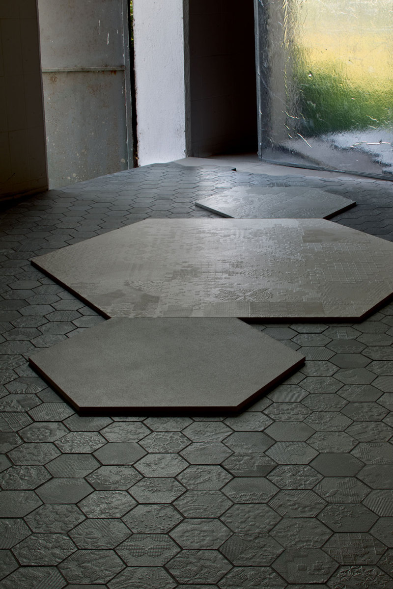 dechirer floor tiles
