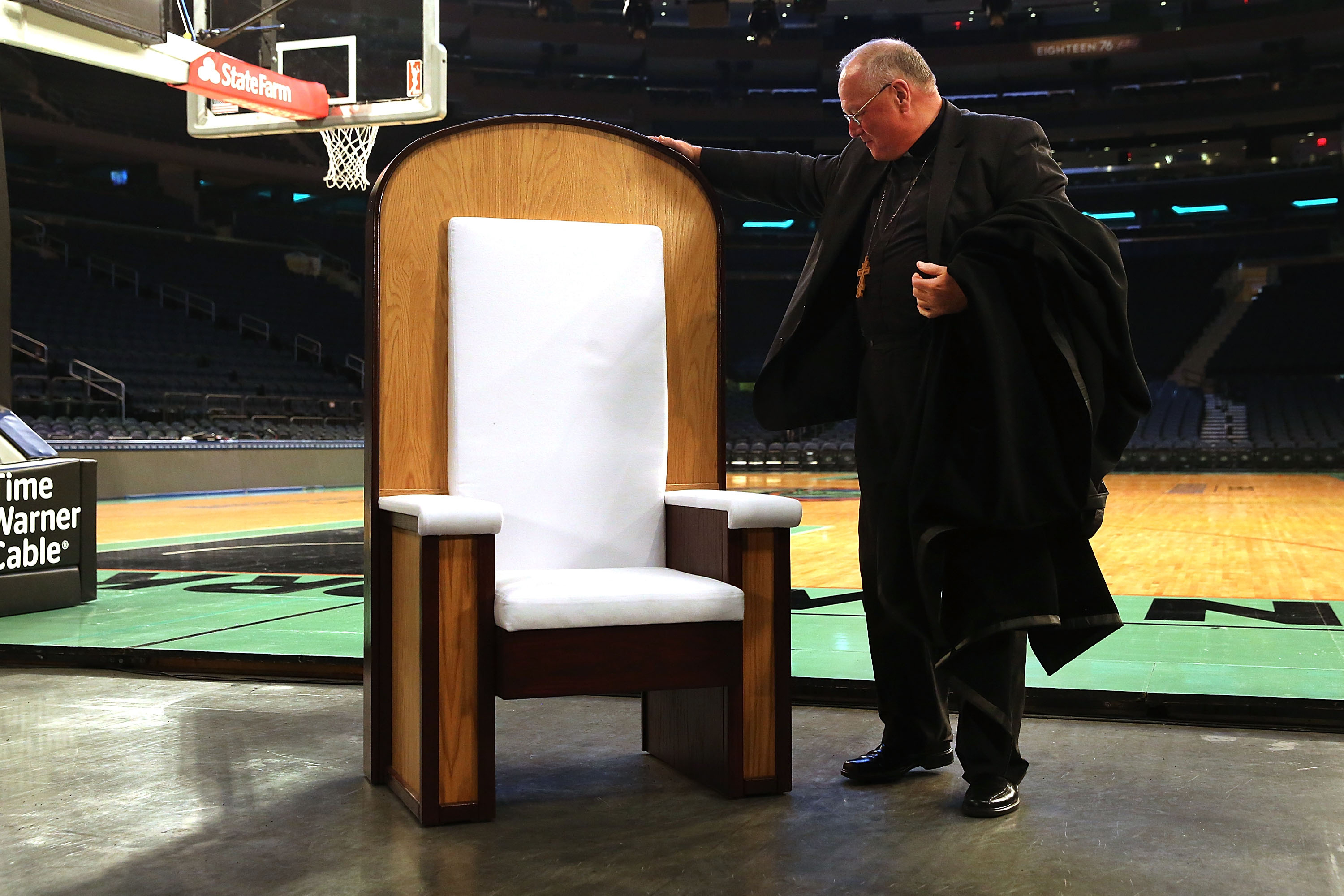 Check spelling or type a new query. Pope Francis' chair for MSG Mass revealed