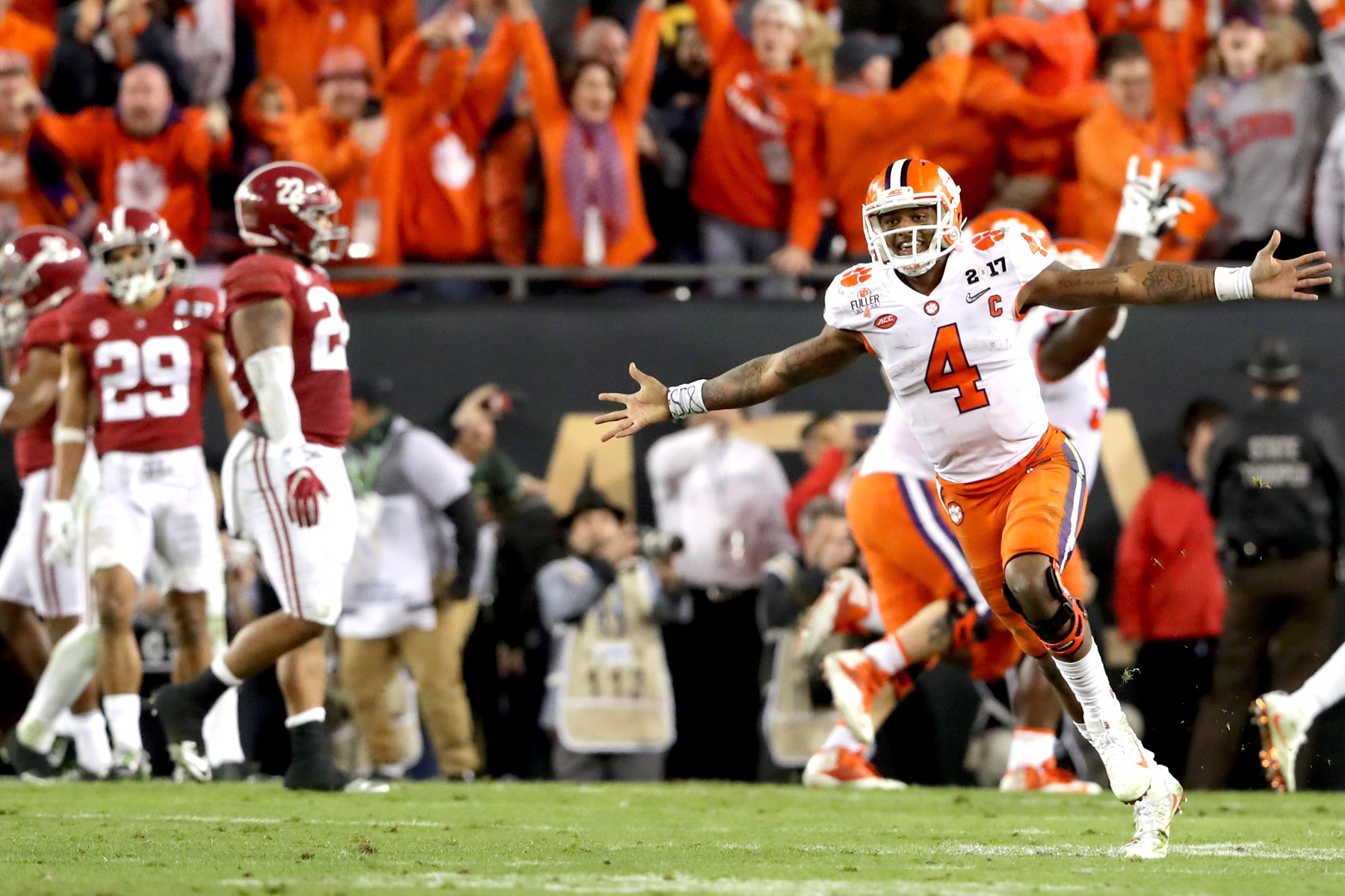 Clemson Stuns Alabama On Last Second TD To Win National Title Clemson Celebration 