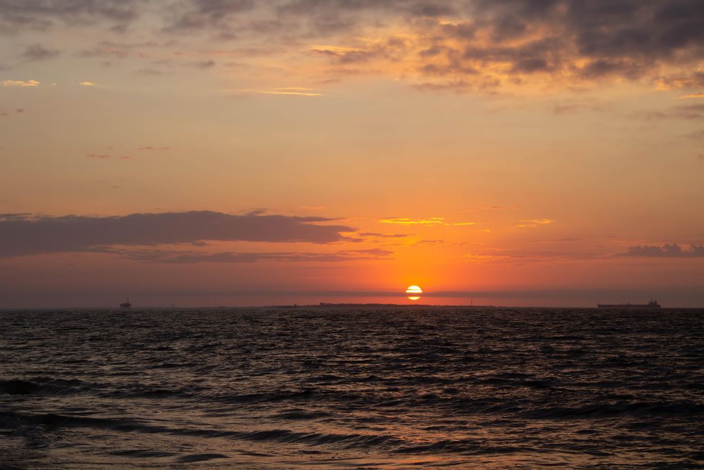 A sunrise demonstrating the problems with dynamic range
