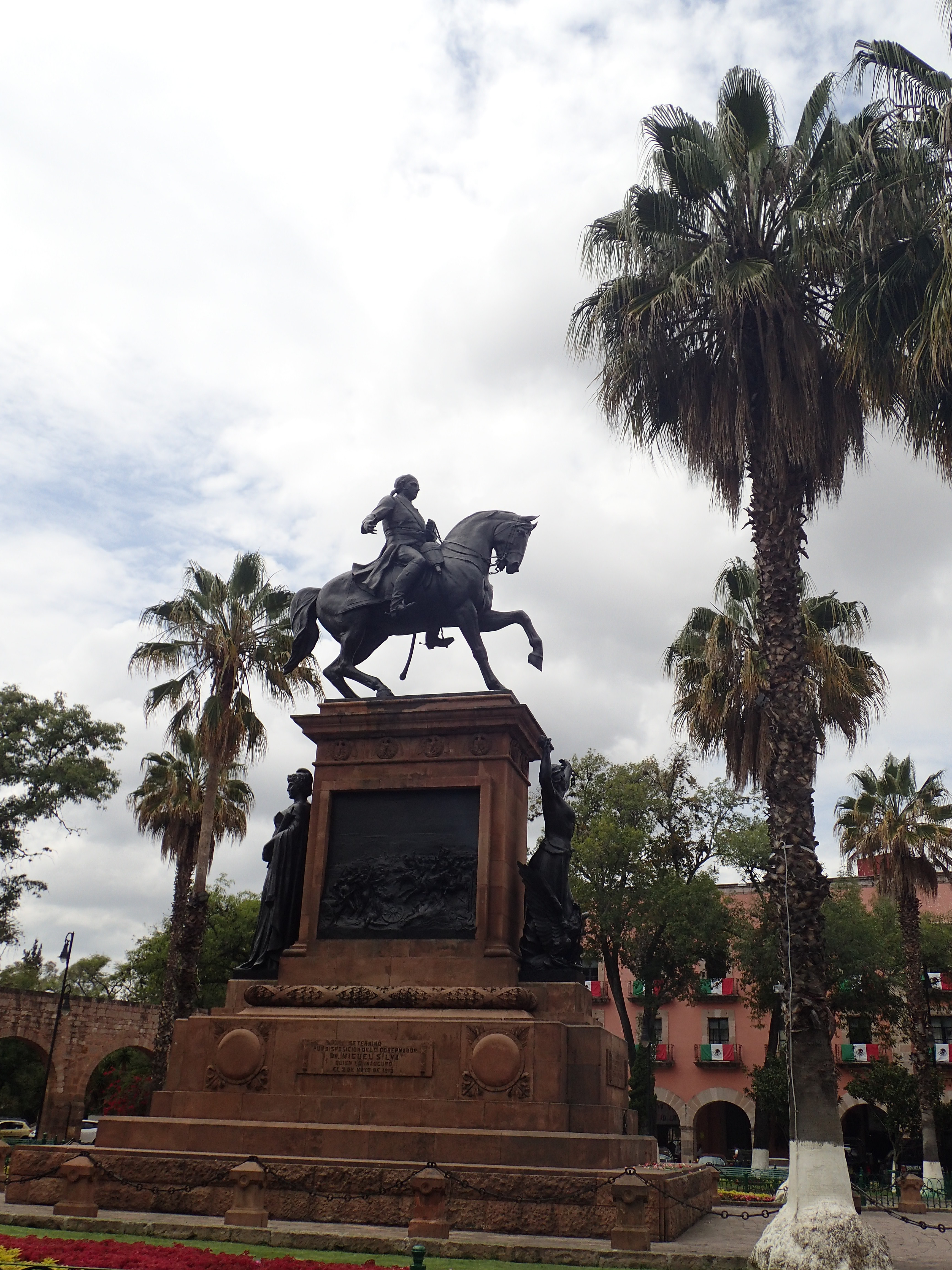 Estatua Ecuestre del patriota Morelos