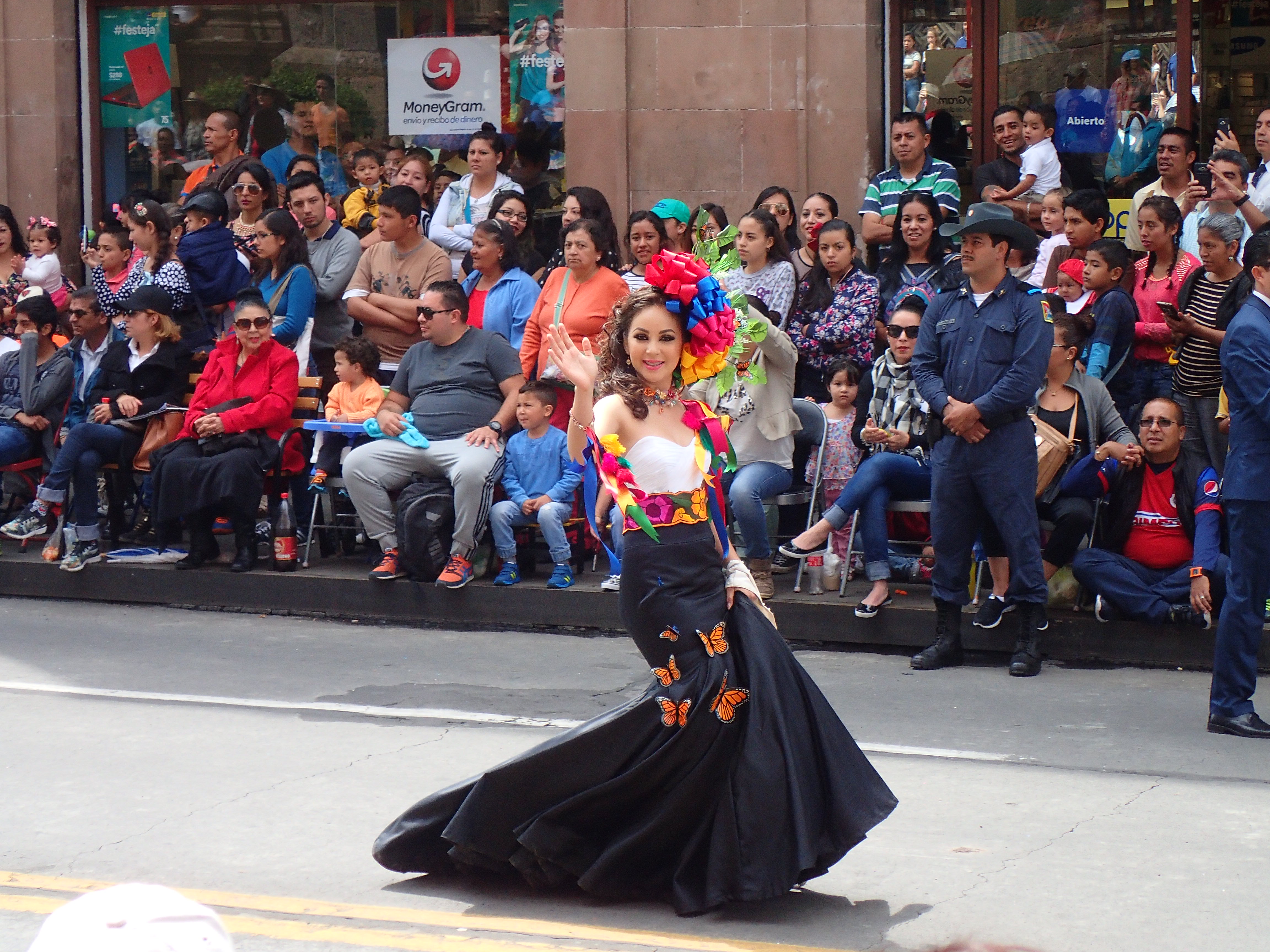 M - Le défilé Morelos