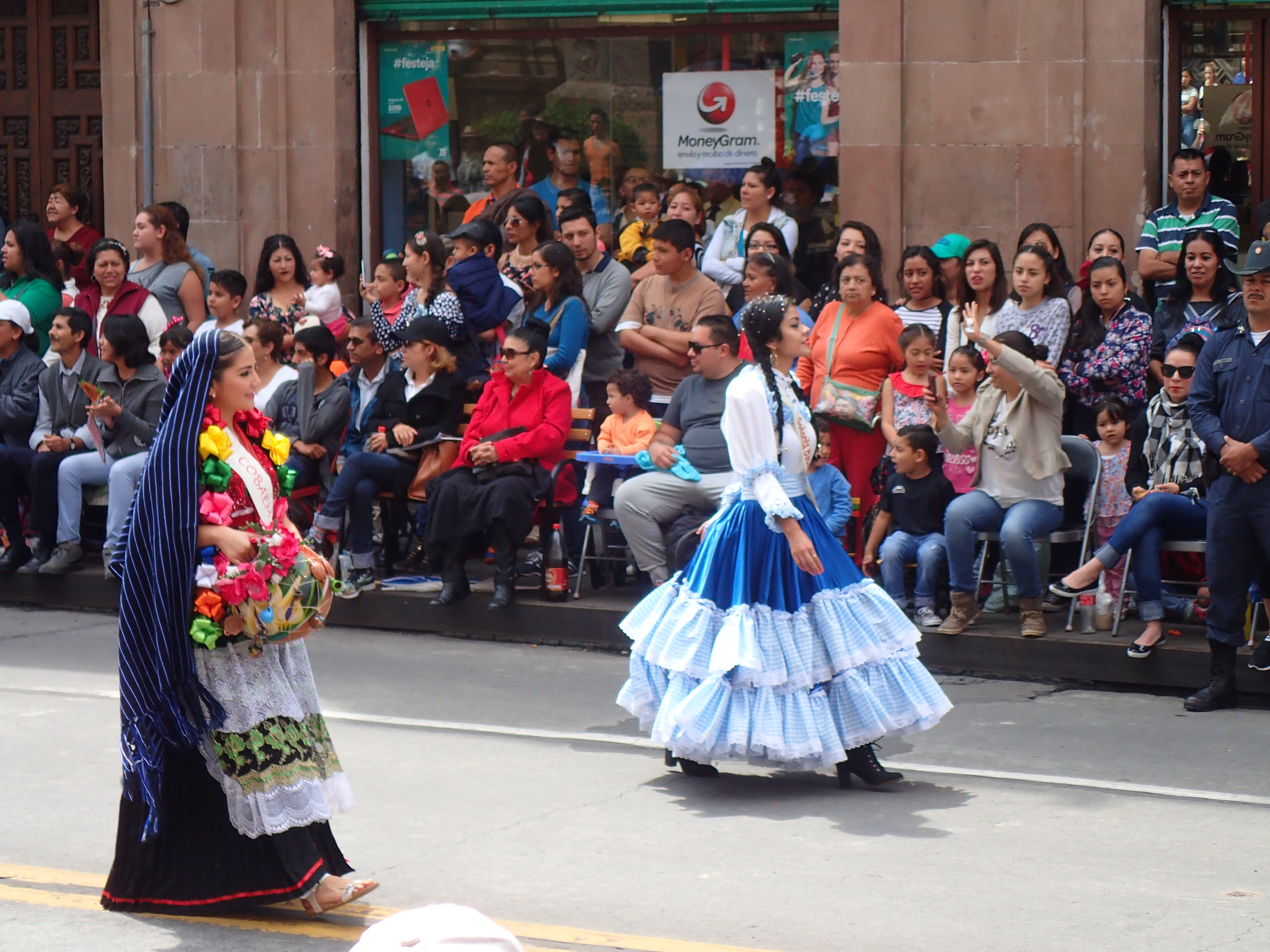 M - Le défilé Morelos