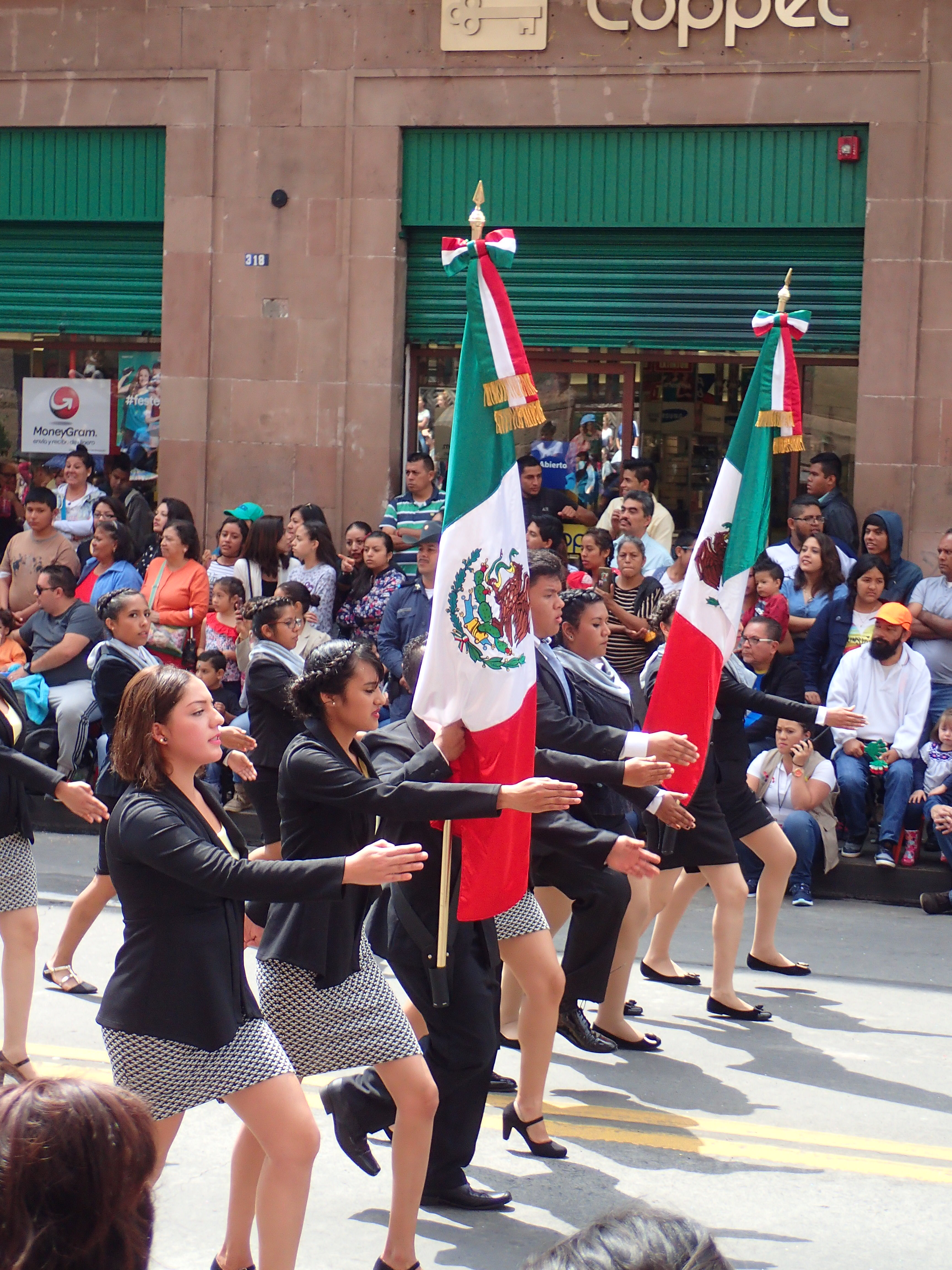 M - Le défilé Morelos