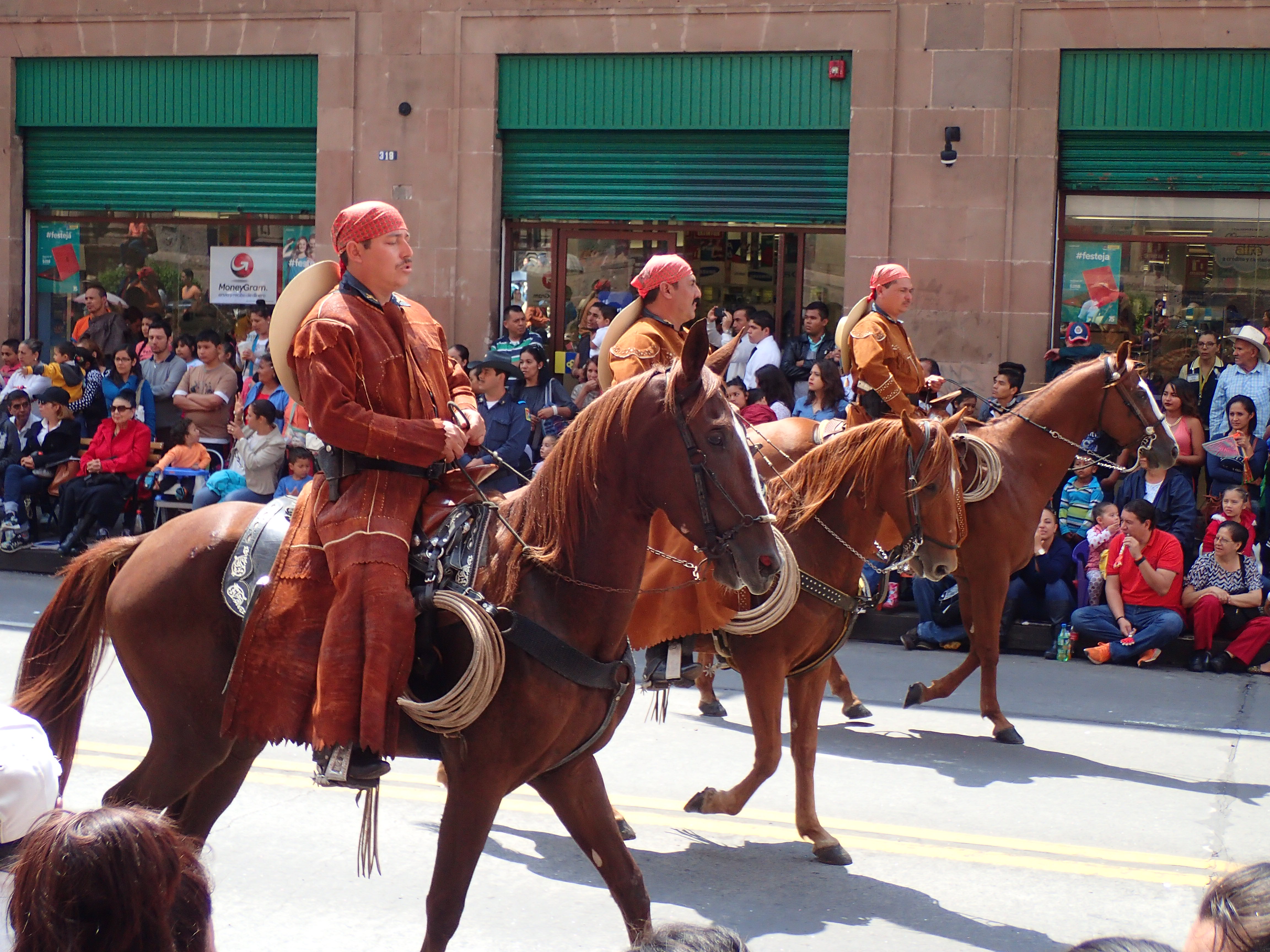 M - Le défilé Morelos
