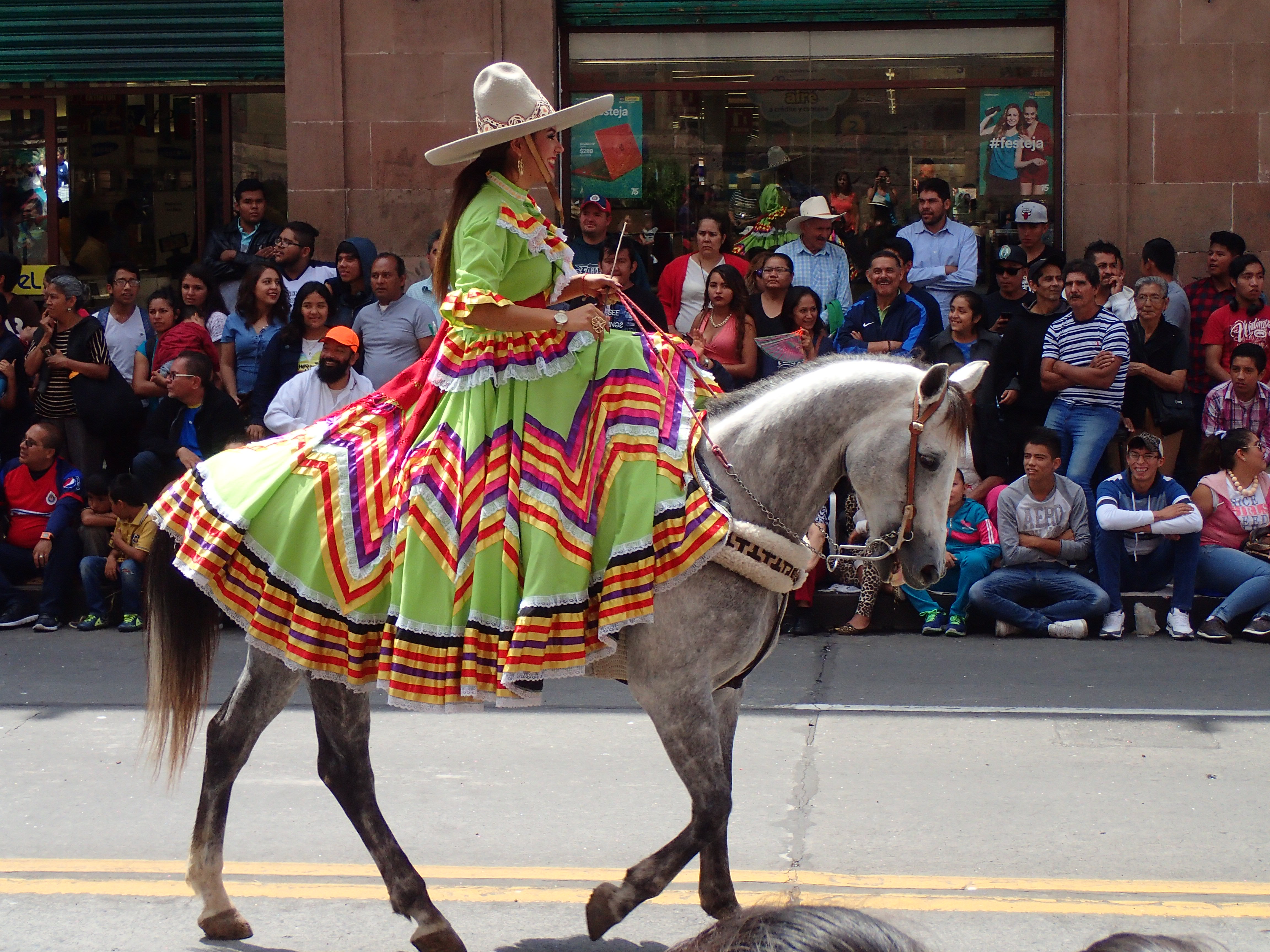 M - Le défilé Morelos