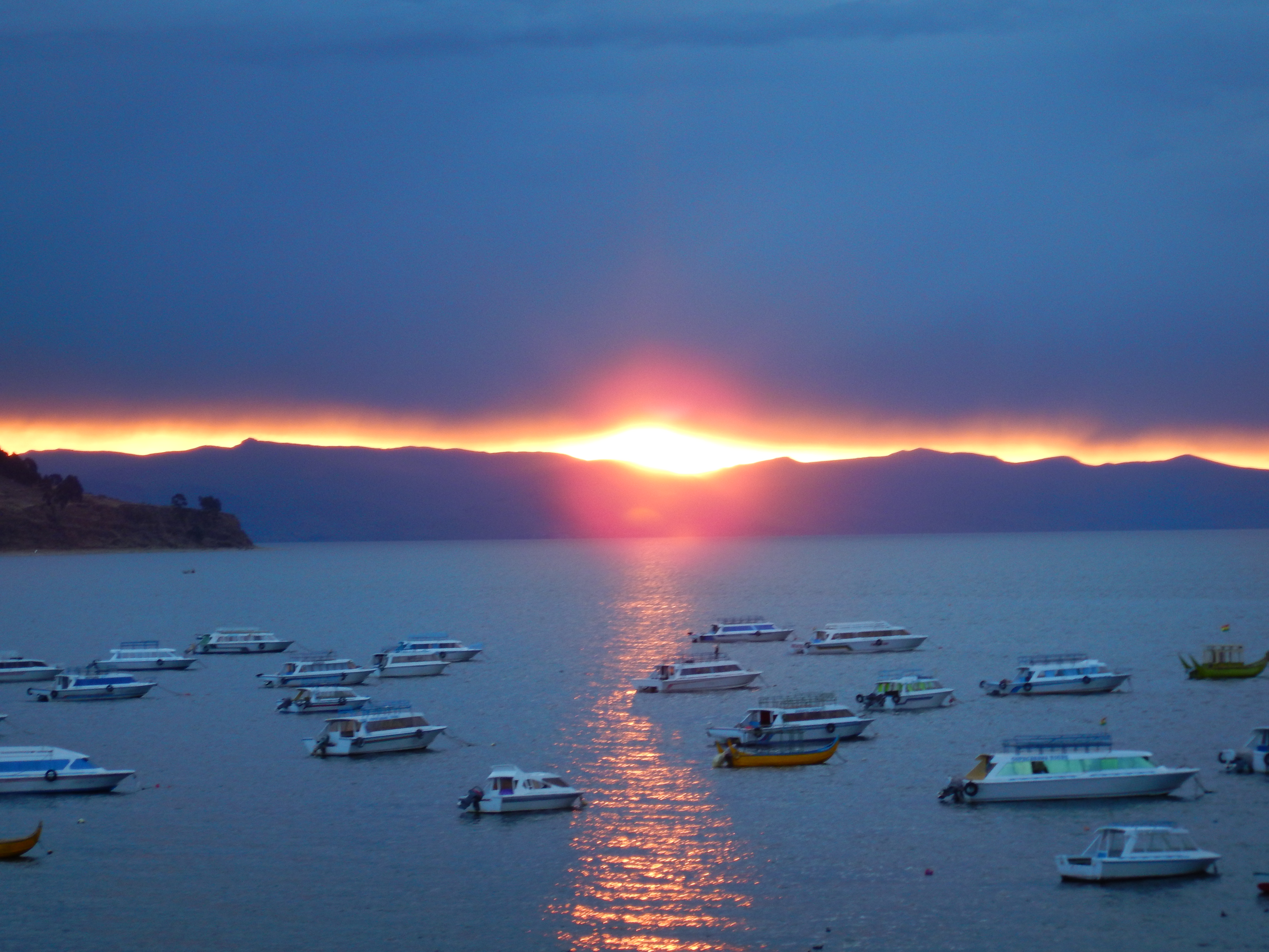 Couché de soleil sur le lac