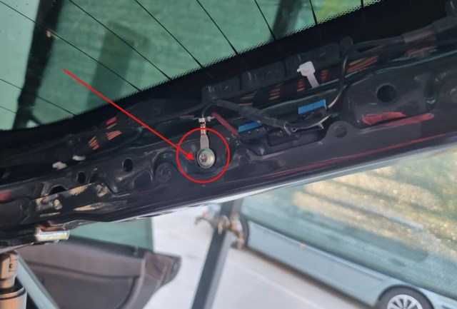 Ground Wire Connection to Chassis