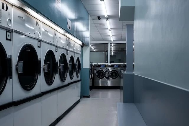 laverie automatique pour laver son linge en van