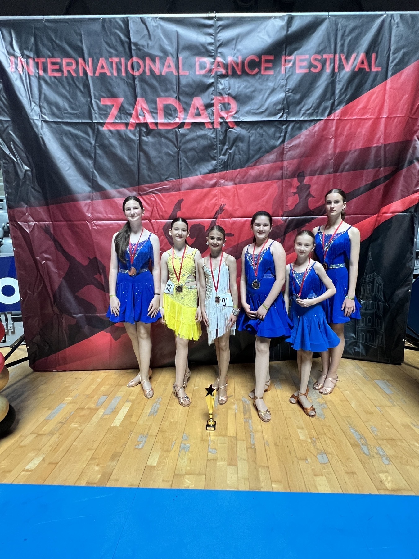 [FOTO/VIDEO] Plesni centar “Ritam” Križevci odradio berbu zlatnih medalja u Zadru