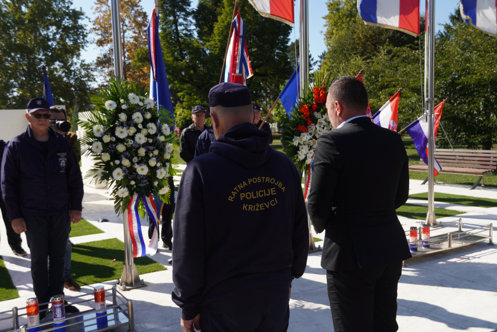 [FOTO] Obilježena 34. obljetnica ustroja i odlaska 15. MPOAD-a na ratište i blagdan sv. Mihovila, zaštitnika policije