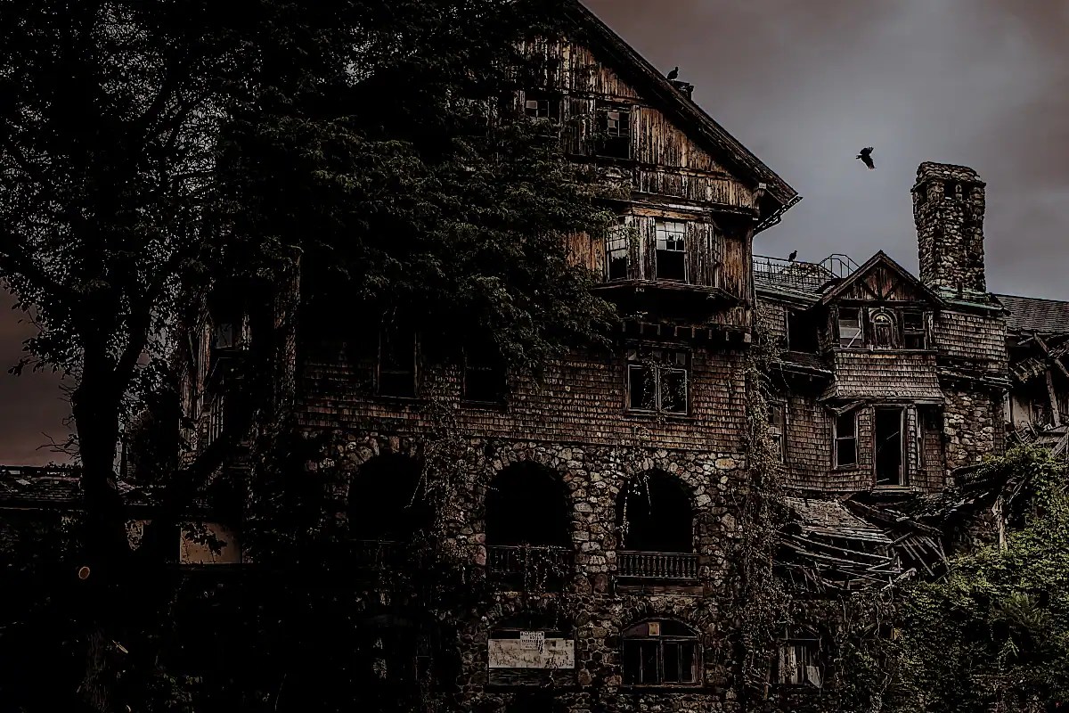 The most haunted schools in the us featured image