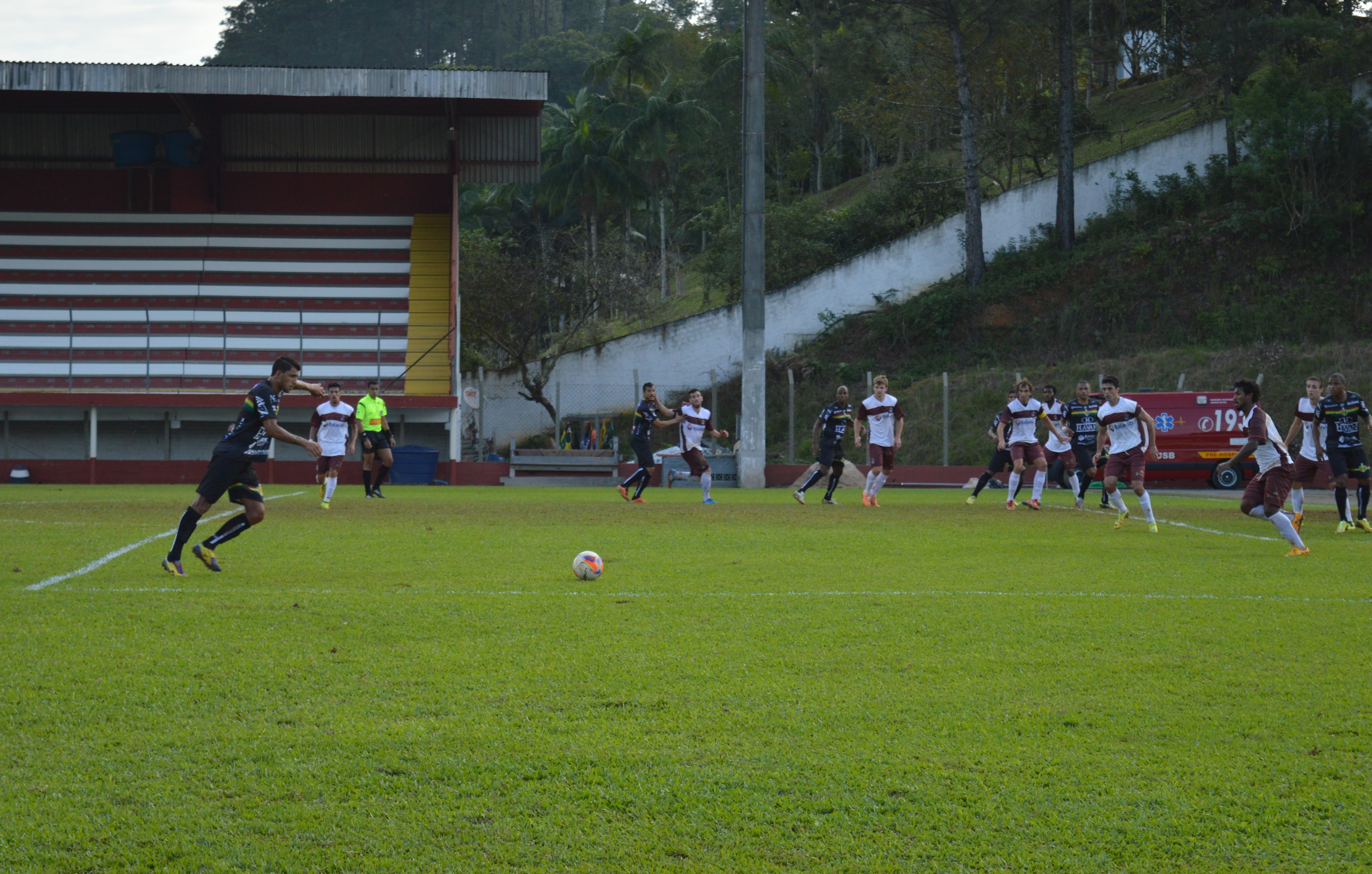 ...rola a bola para João Neto...