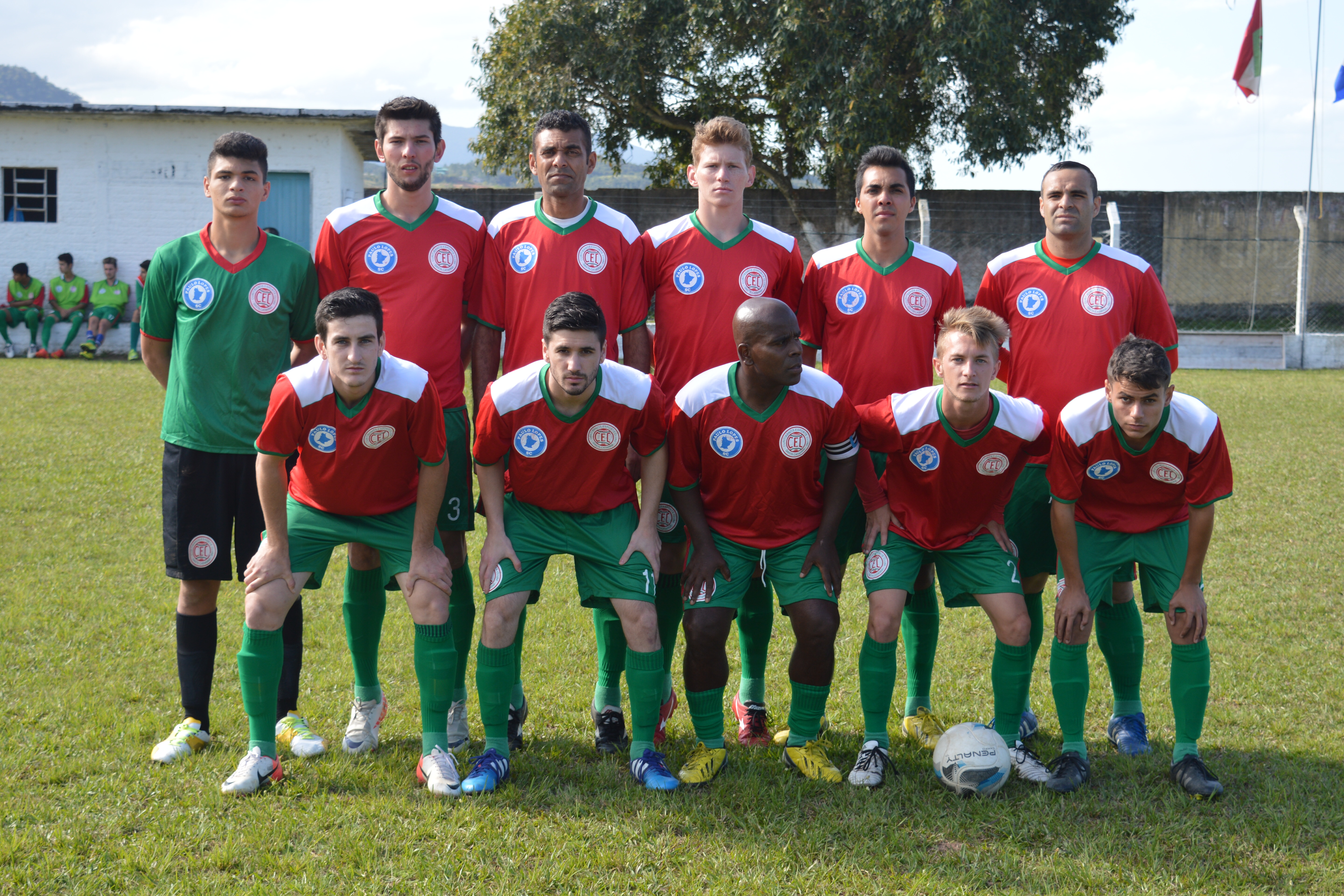 O Curitibanos/Paulo Lopes foi escalado com Daniel, Alessandro, Coronel, Anderson e Andinho; Embú, Vitinho, Pinto e Cezinha; Rafinha e Argentino. (Foto: Lucas Gabriel Cardoso)