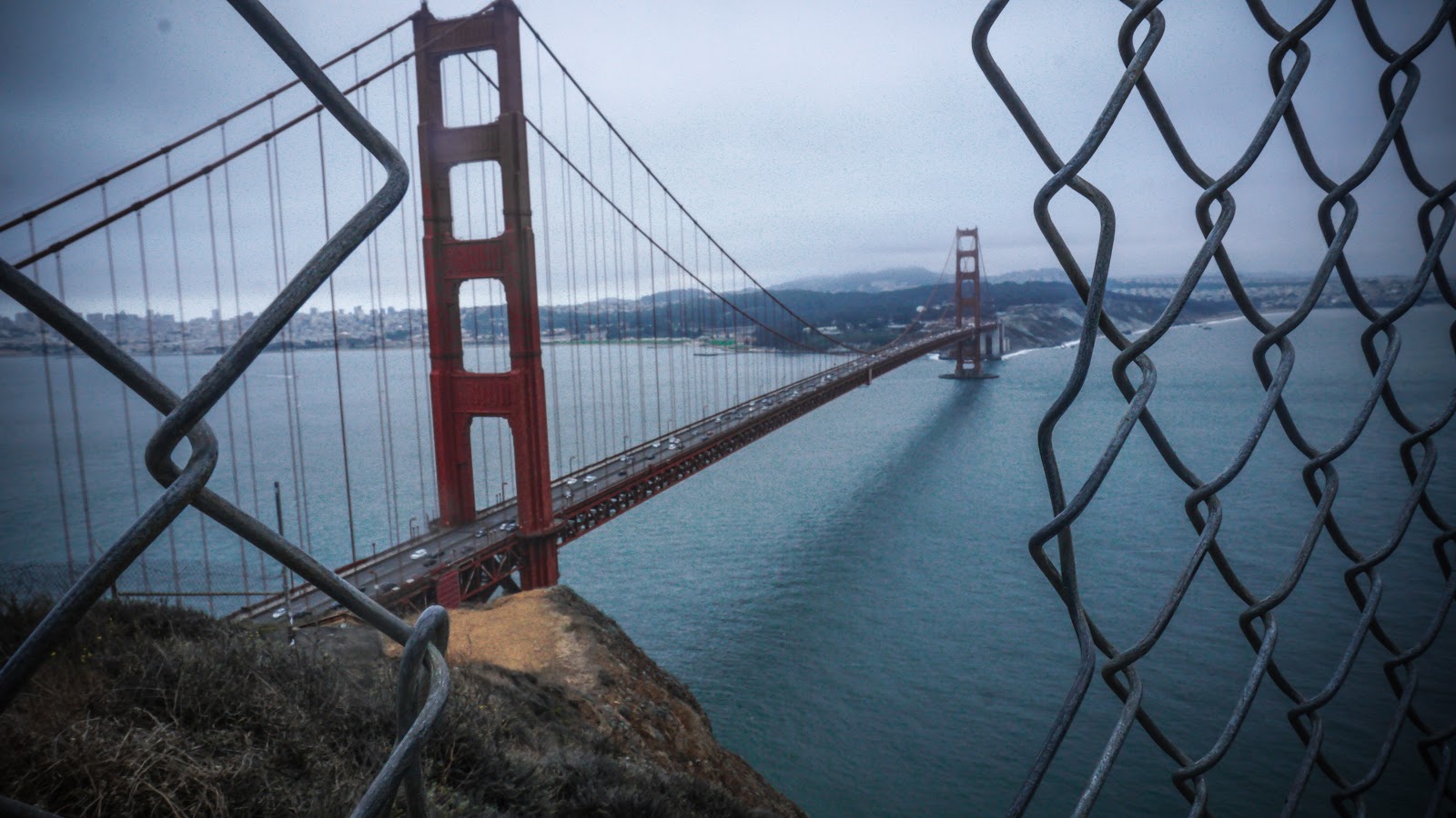 Battery spencer, San Francisco. L’un des pires endroits de mon road-trip. Près de 4 heures dans ma voiture pour avoir cette vue sur le Golden Gate bridge. Trop de monde, trop d’autos, trop de vent, trop de nuages. Par chance que c’était sur notre chemin. La vie urbaine semblait être plutôt bien, par contre.