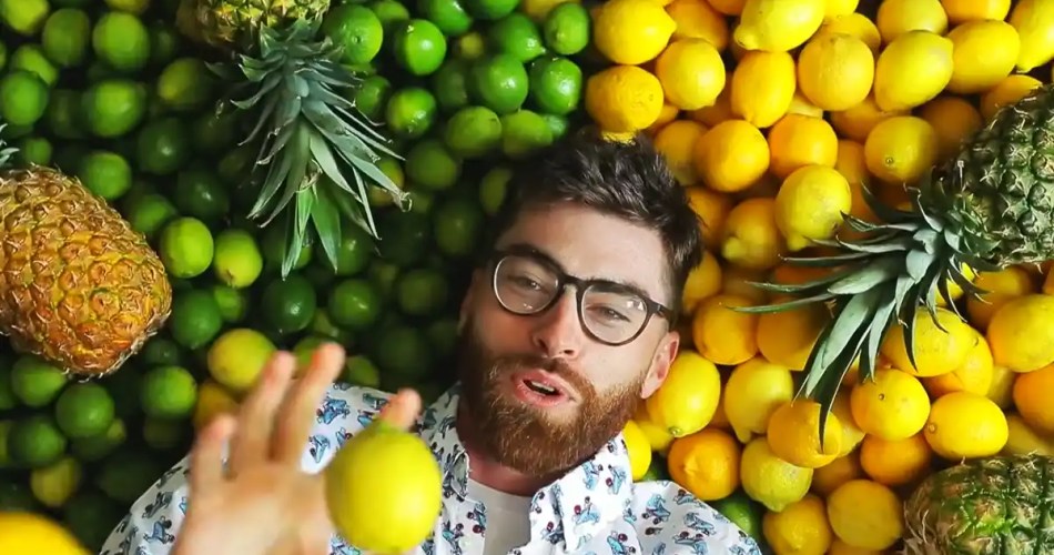 Nic D, as seen on his Fine Apple music video