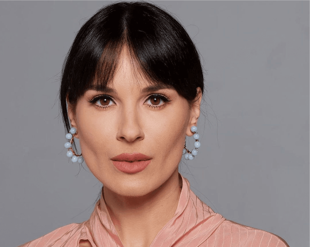 Коники з сиру, сало і кум: Маша Єфросиніна під “Добрий вечір тобі, пане-господарю” показала шикарне Різдво 3 Маша Єфросиніна показала, як святкувала Різдво з родиною