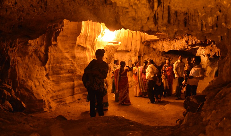 Belum Caves, Hotels near Belum caves, Bangalore to Belum Caves, Gandikota fort and canyon, Haritha Hotel, Andhra Pradesh Tourism, second largest cave in India, Bellam Caves, Kurnool caves