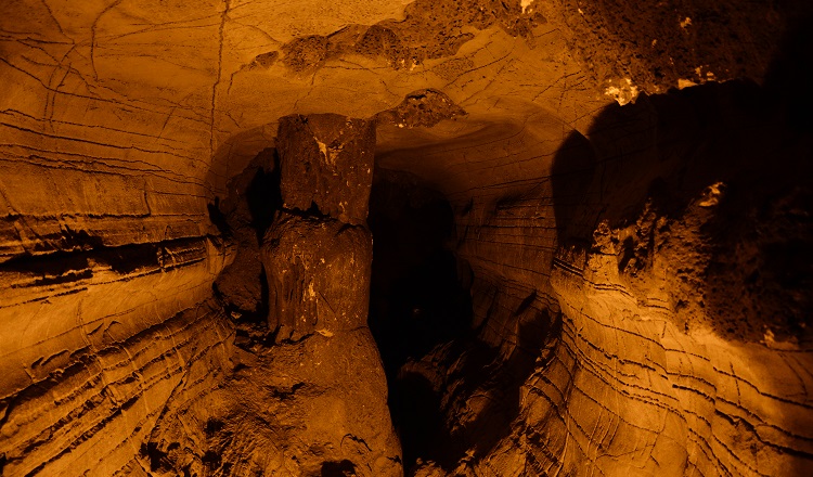 Belum Caves, Hotels near Belum caves, Bangalore to Belum Caves, Gandikota fort and canyon, Haritha Hotel, Andhra Pradesh Tourism, second largest cave in India, Bellam Caves, Kurnool caves