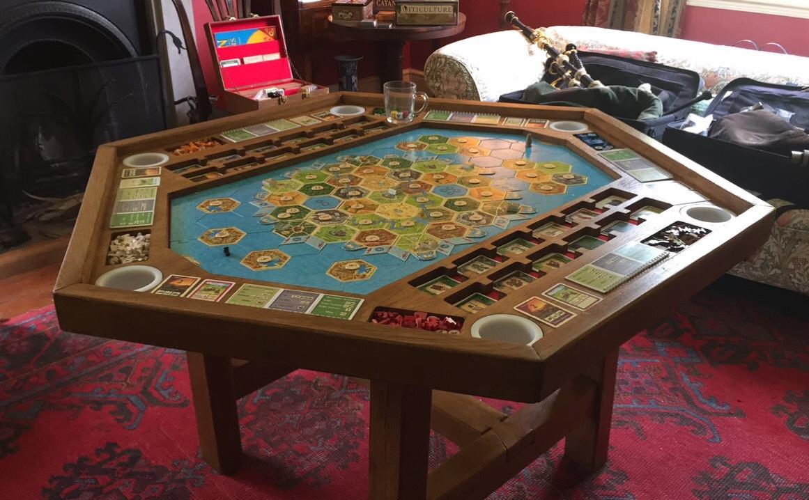 This DIY Settlers of Catan gaming table is game room #goals