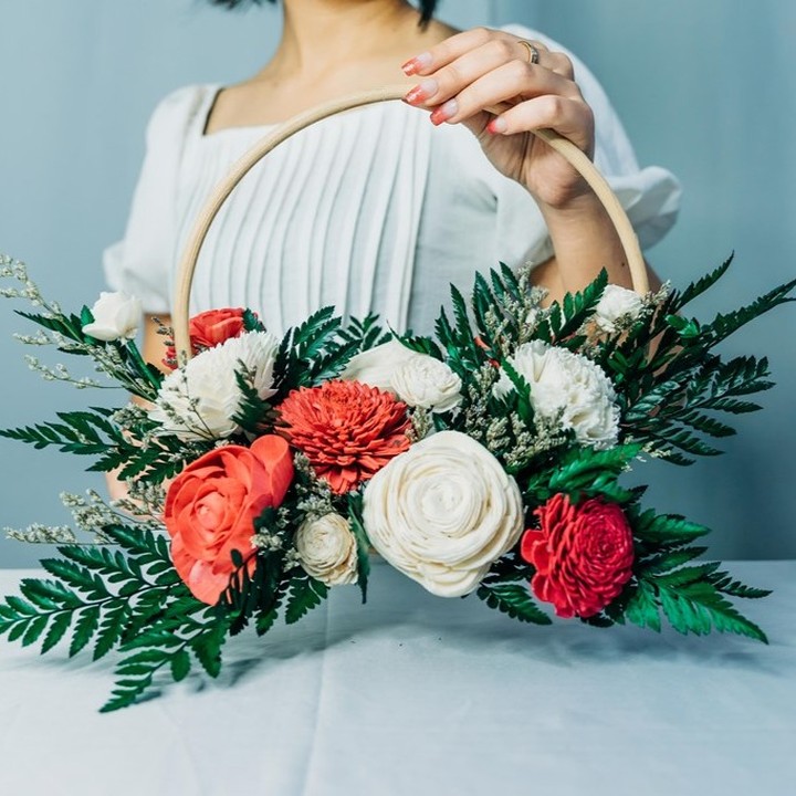 Stunning Sola Wood Flowers Hoop Bouquet
