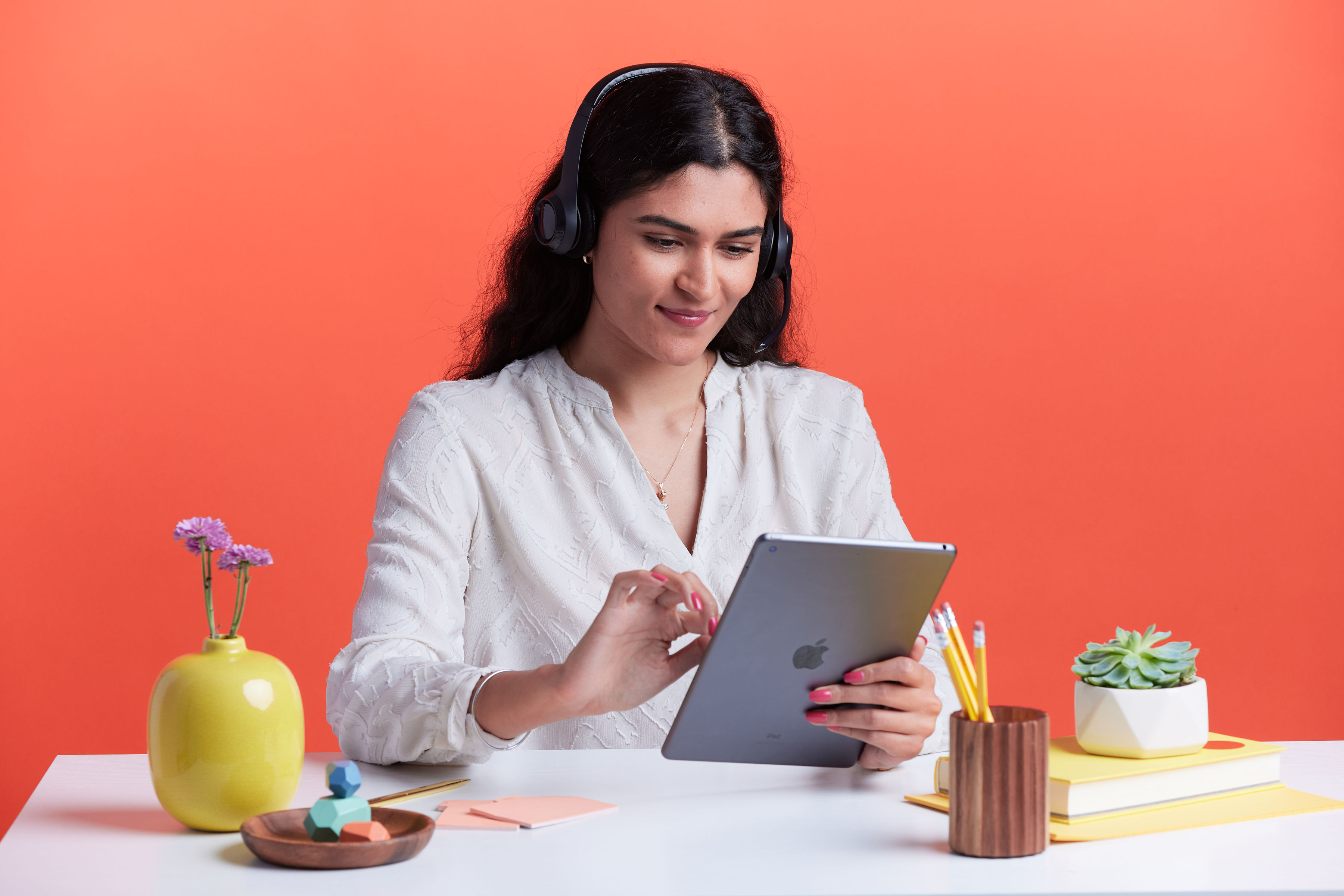 Improve Buyer Experience With Interactive Presentations - Light Background Collection - HD Quality