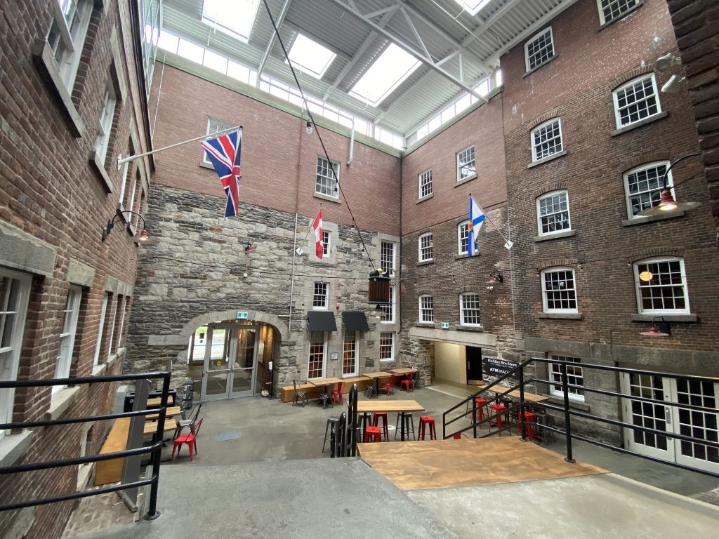 halifax quand il pleut alexander keith's brewery atrium