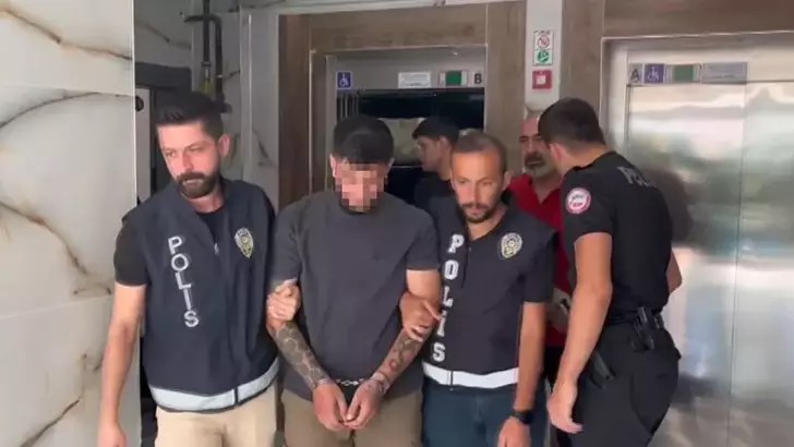 Diyarbakır’da bir kafe ile CHP İstanbul Milletvekili Türkan Elçi’nin ailesine