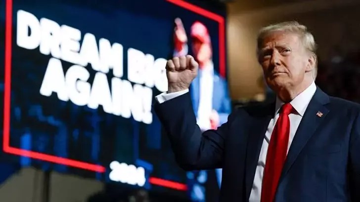 ABD’nin seçilmiş Başkanı Donald Trump, seçim kampanyası sırasında iletişim direktörü olarak