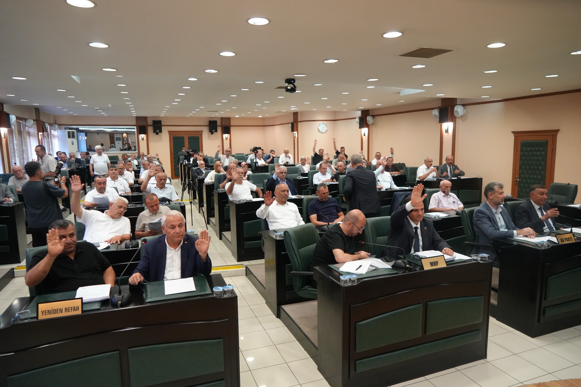 Erdi DemirSAMSUN – Samsun Büyükşehir Belediyesi Meclisi’nde kent içi toplu