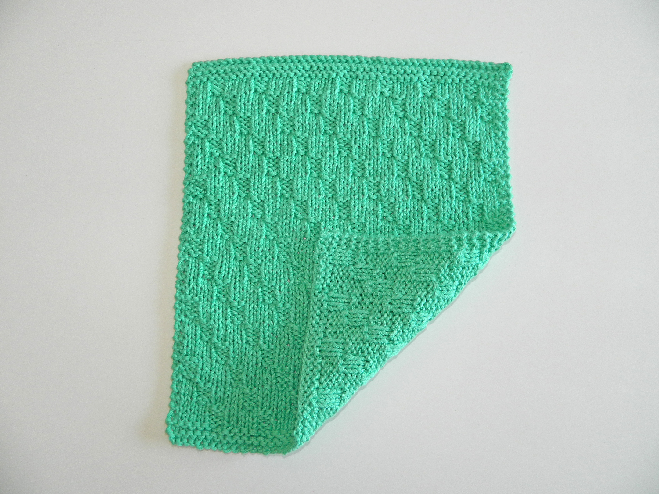 Diagonal stitch knitting pattern BLOCK 11 of 12 blocks Xmas knitted blanket OhLaLana dishcloth free pattern