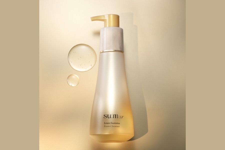 Set sữa rửa mặt tái sinh Su:m37 Losec Summa Elixir Foam Cleanser 4sp Công dụng chính là làm sạch sâu, thanh lọc da, cải thiện kết cấu và độ đàn hồi, đồng thời chống lại các dấu hiệu lão hóa sớm, giúp da căng mịn và trẻ trung hơn