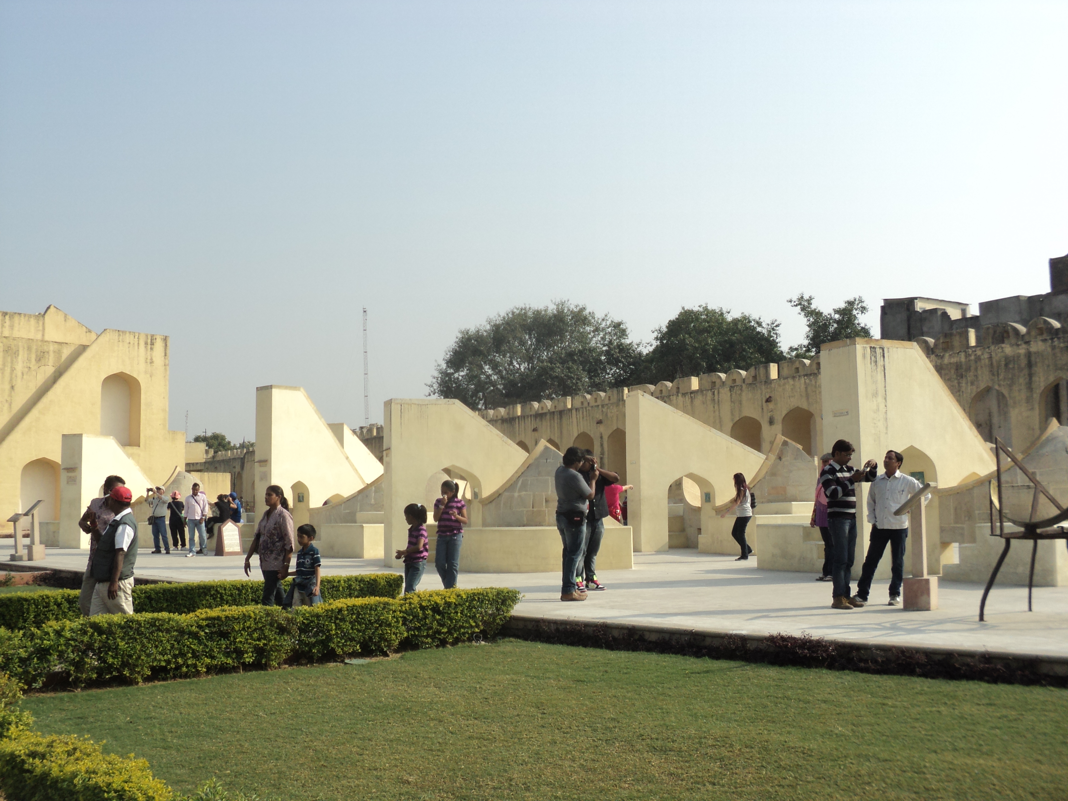 Zodiac sundials that moonlight as photobooths