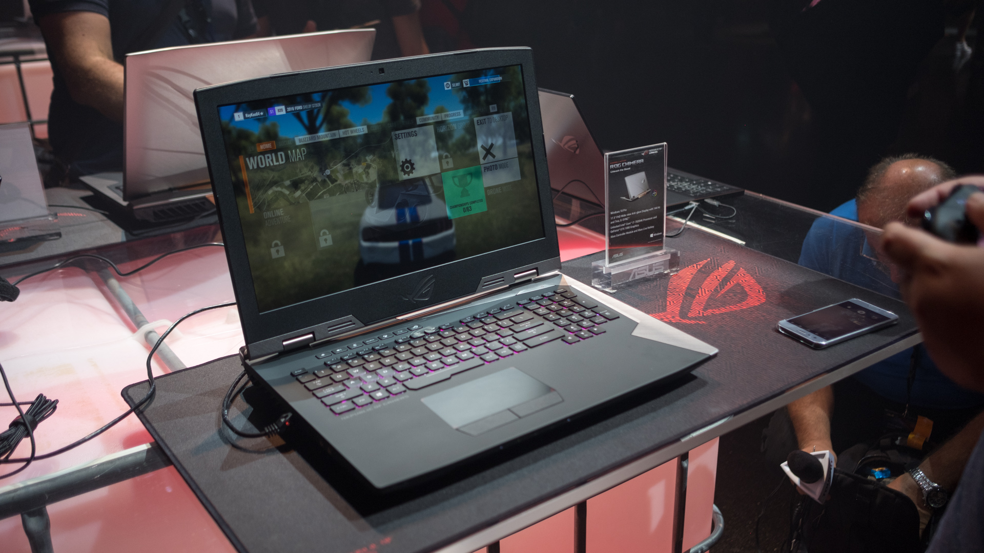 Asus و IKEA توقعان إتفاقية شراكة لتصنيع الآثاث الموجه لجمهور اللاعبين