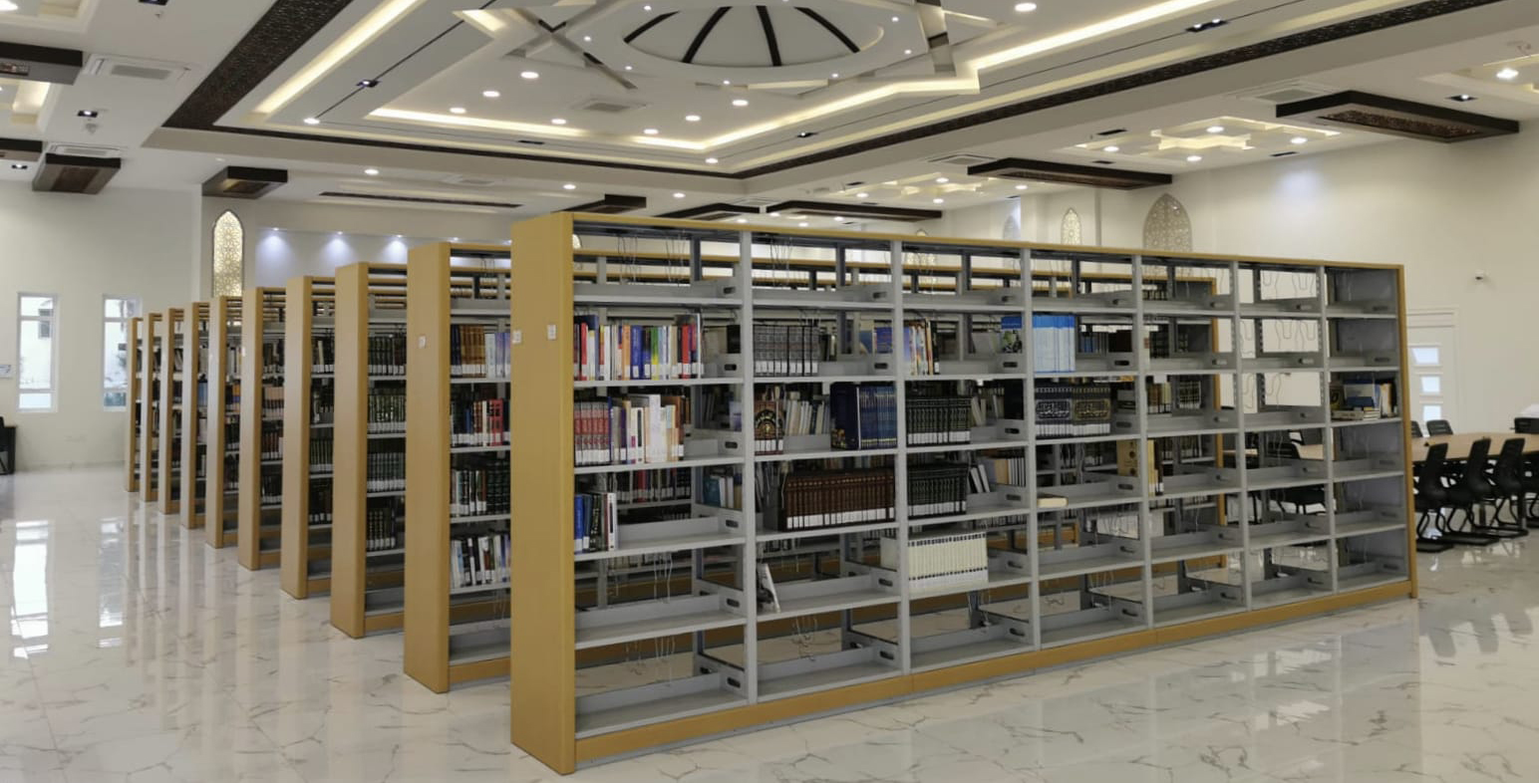 المكتبات العامة في نزوى تقدم مختلف الخدمات لزوارها .. ( نشرة المحافظات ) 2 61fa4cd07f130