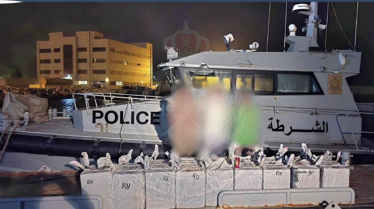 ضبط 3 آسيويين بحوزتهم مشروبات كحولية للاتجار في مسندم